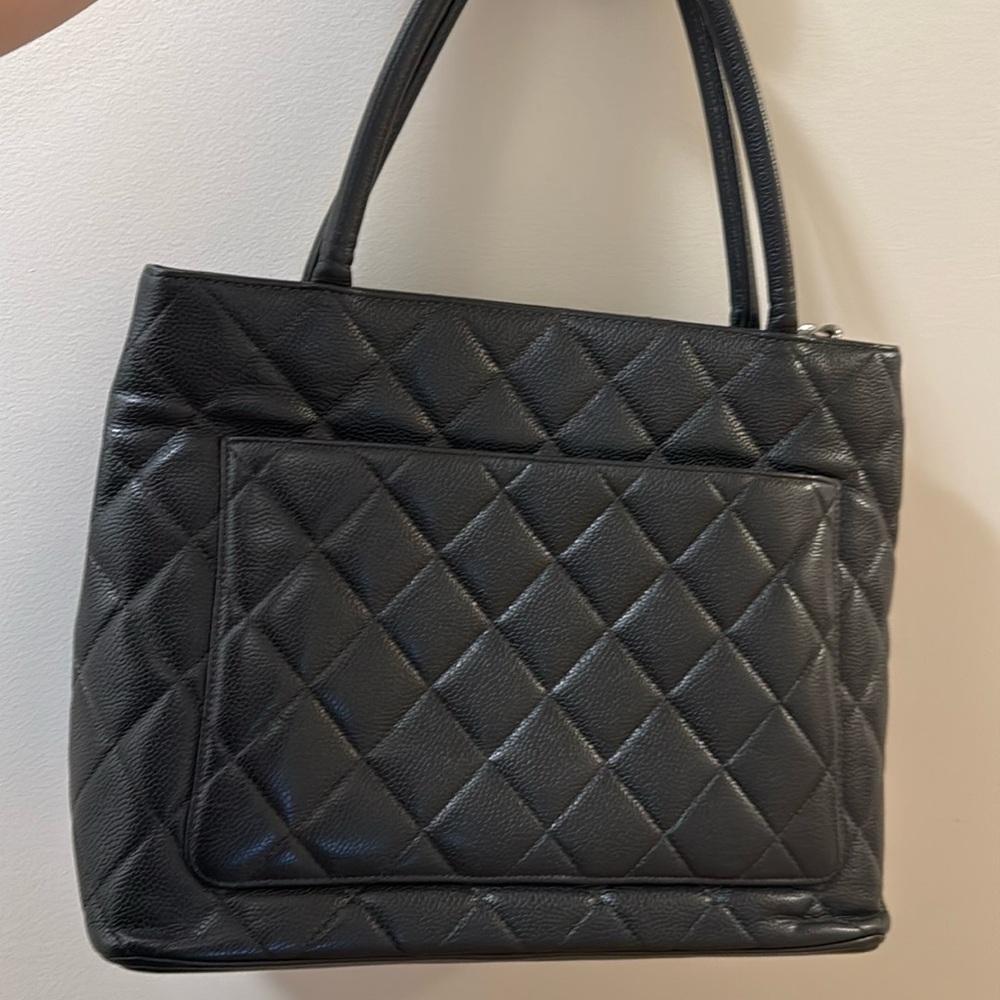 CHANEL Black Quilted Caviar Leather CC Tote with Gold-Tone Charm - Picture 2 of 16